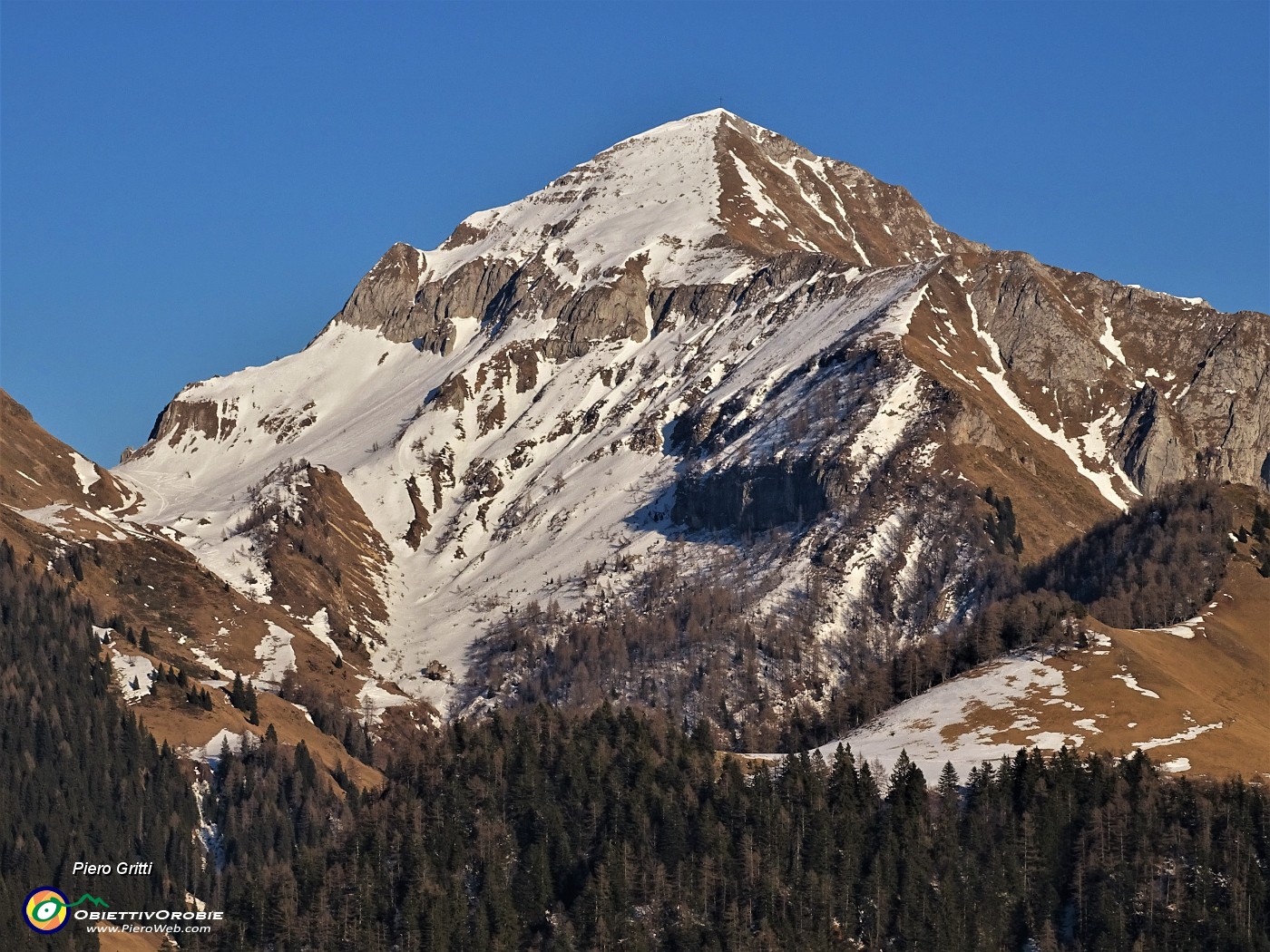 75 Luci e colori del tramonto sul Monte Cavallo (2323 m).JPG